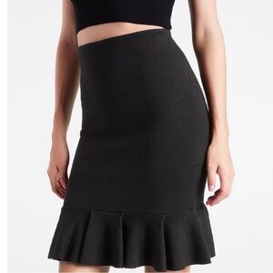 Express Body Contour Skirt Black Ruffle Hem Knit Stretch Pull On Woman’s Sz L